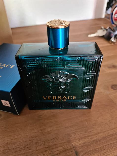 Versace eros doesn't last long 